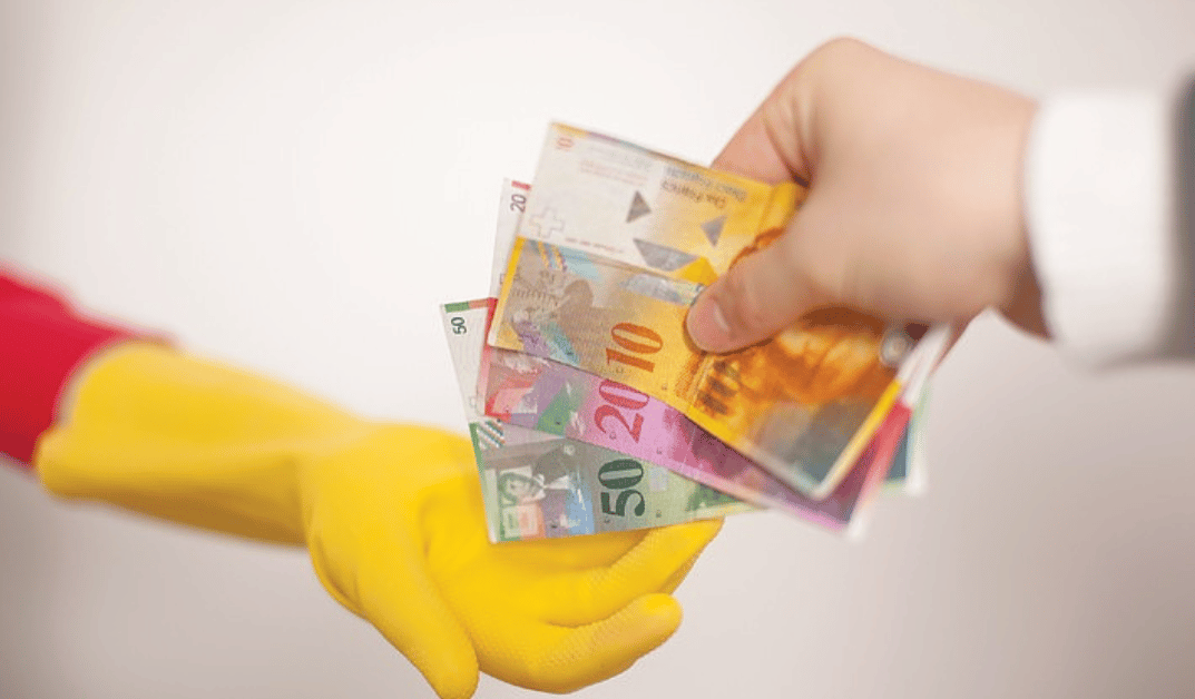 Quel est le salaire d'une femme de chambre en Suisse ?  Blogseniors.fr